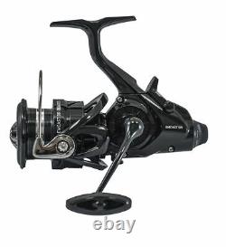 Daiwa 19 Emcast BR LT 4000-C Carp Fishing Baitrunner Reel NEW